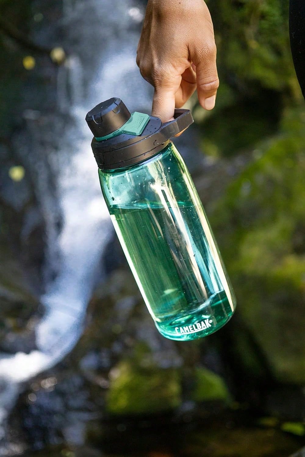 CamelBak Chute Mag Water Bottle With Tritan Renew - Magnetic Cap