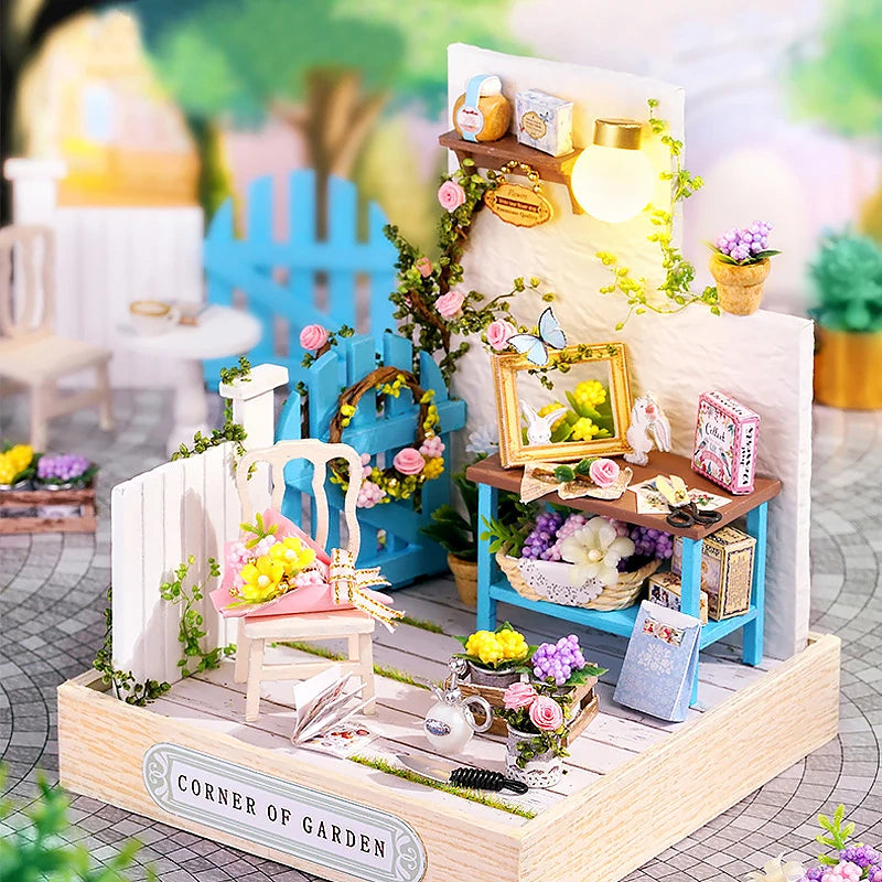 DIY Mini Wooden Dollhouse