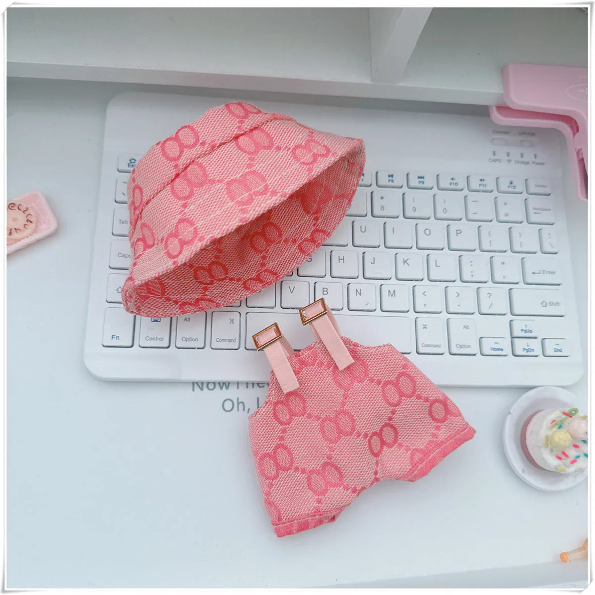 Labubu Sitting Party Glasses Set