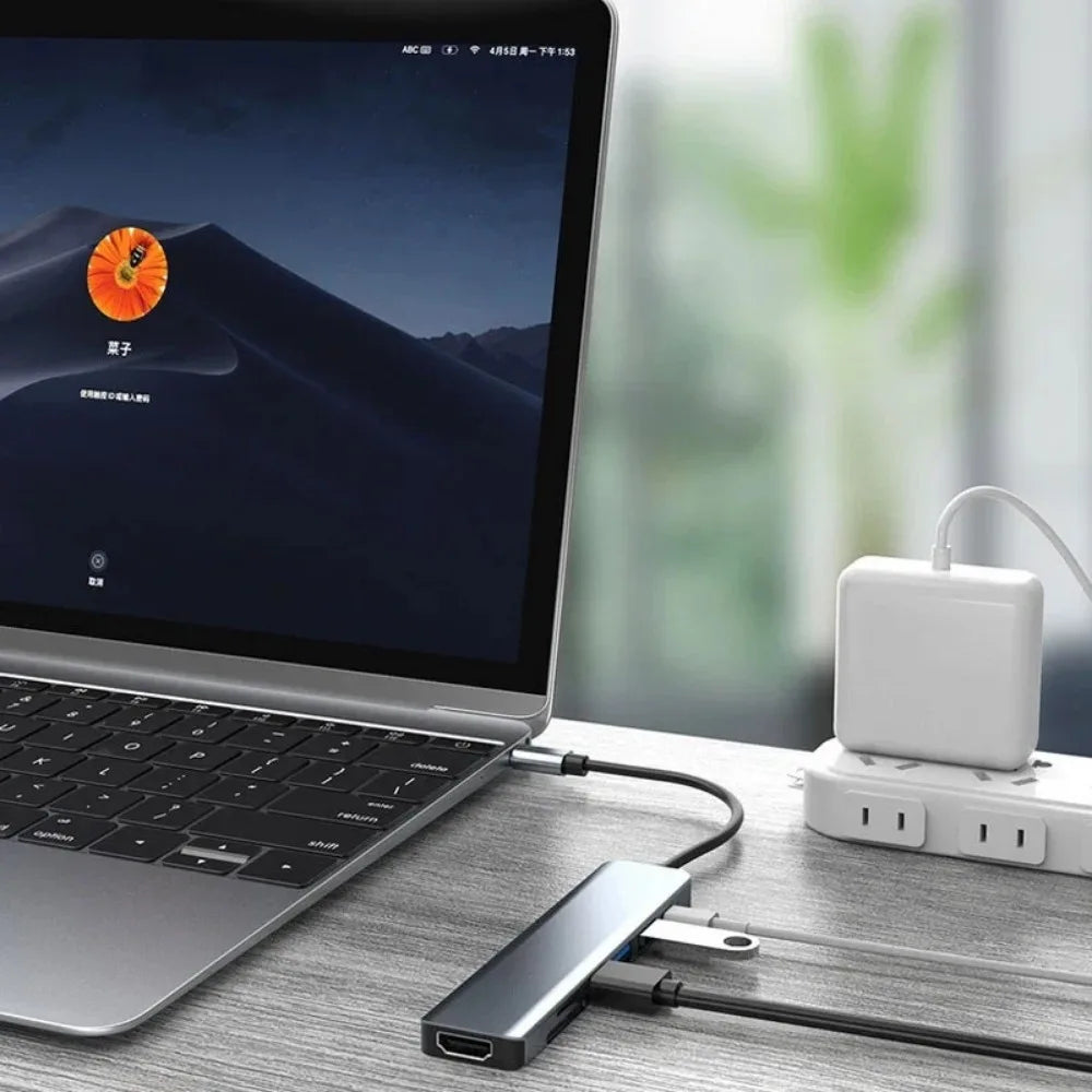 USB-C Thunderbolt 3 Hub Dock