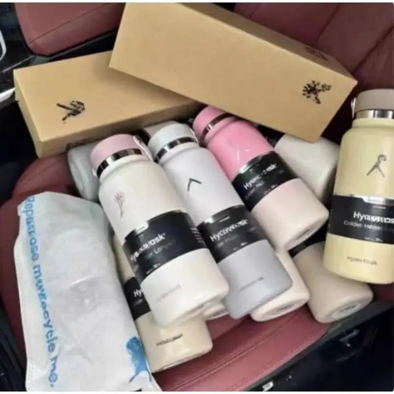 Hydro Flask Large Capacity Outdoor Water Bottle - Purple