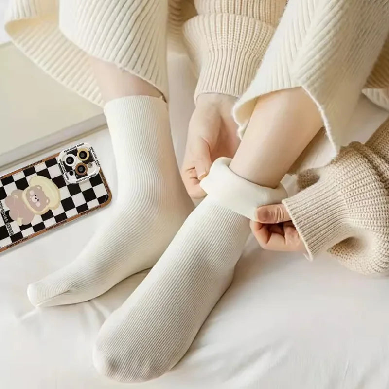 Women’s Thick Fuzzy Snow Socks