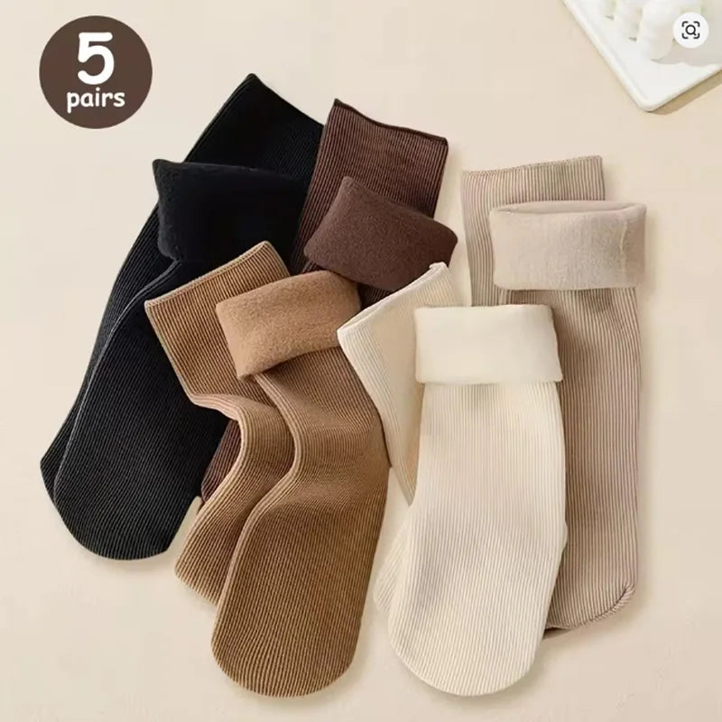 Women’s Thick Fuzzy Snow Socks