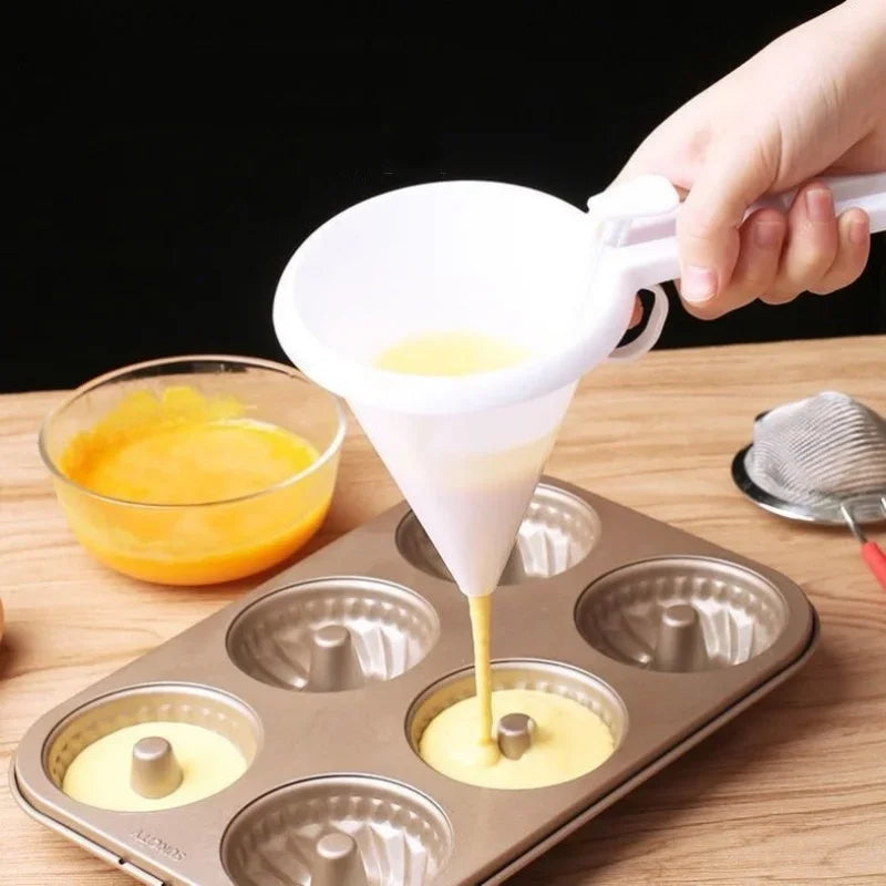 Adjustable Hand-held Baking Funnel