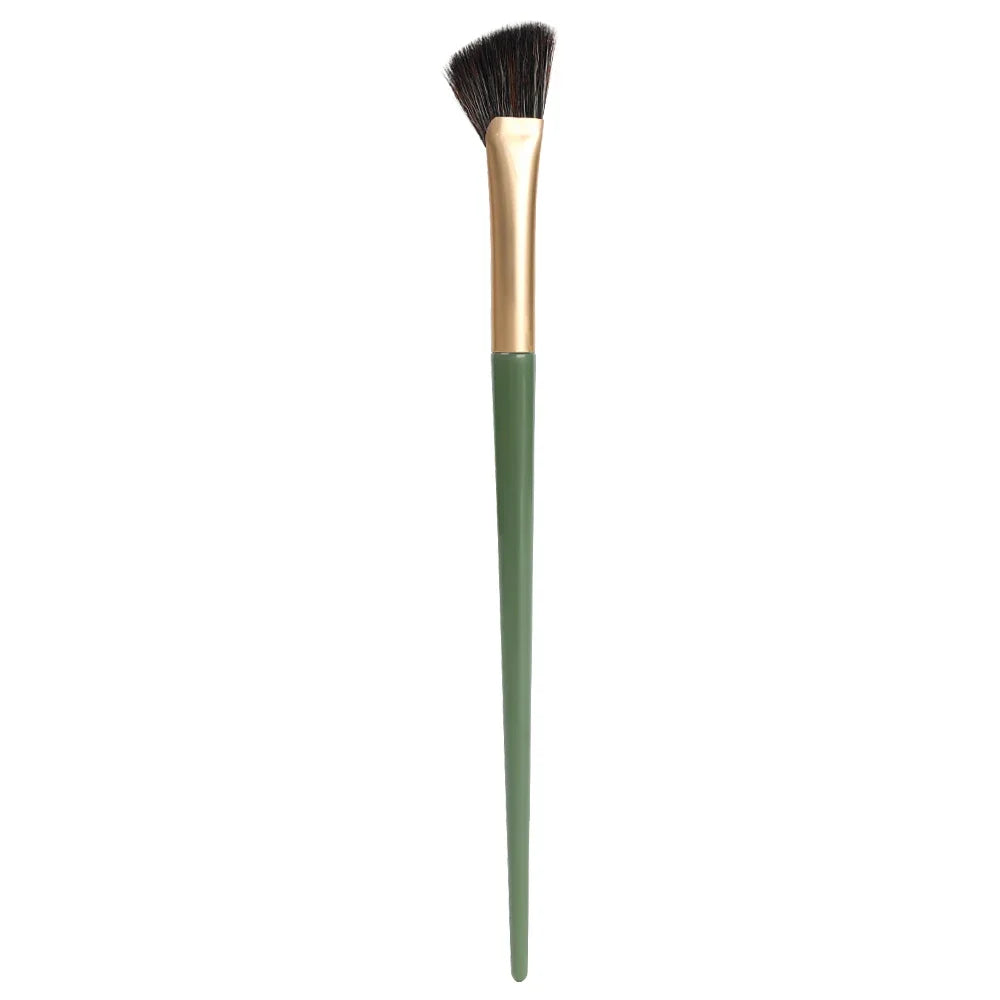 Angled Eyeshadow and Contour Brush