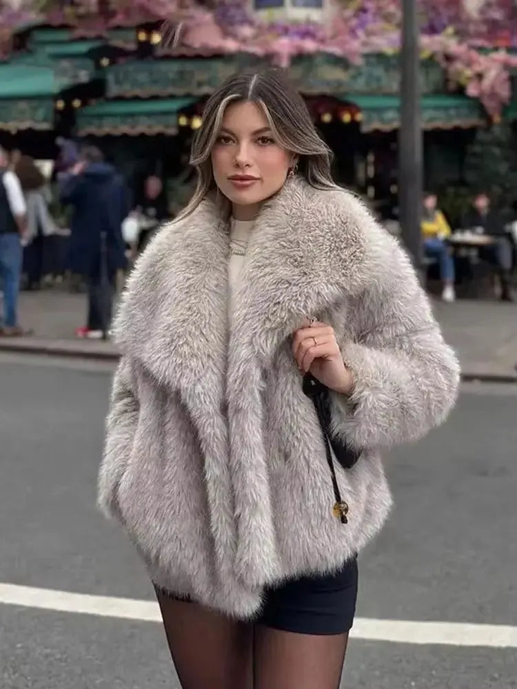 HH Women Elegant Faux Fur Coat